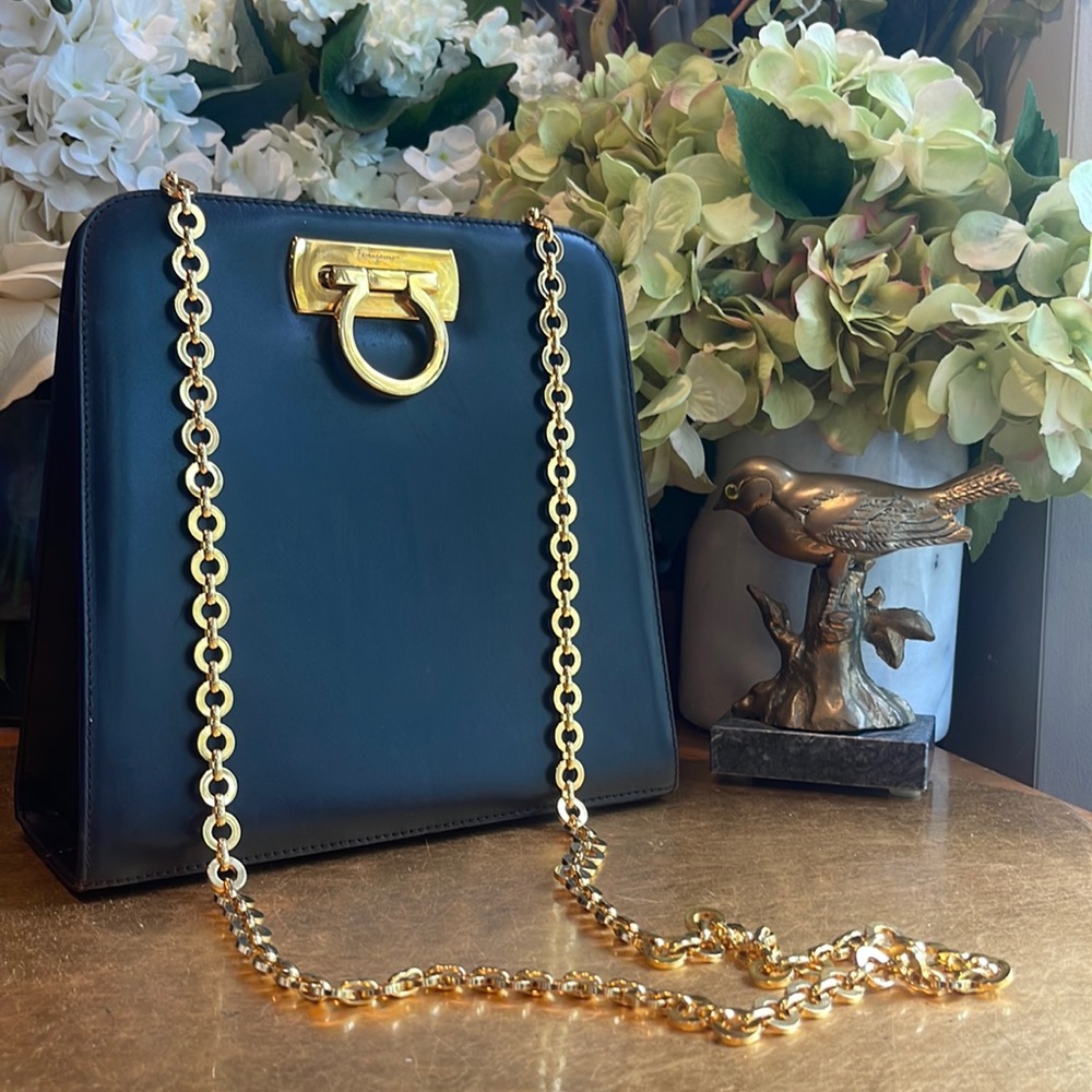 Salvatore Ferragamo Gancini Brown Leather Shoulder Bag P21 | RARE COLOR!